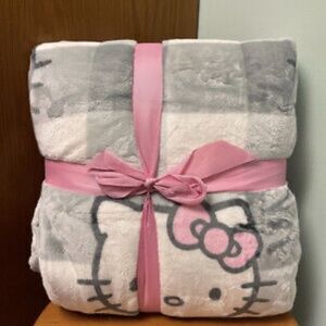 Hello kitty plaid blanket